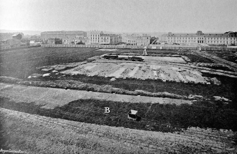 aménagement des terrains devant accueillir l'exposition en juin 1908